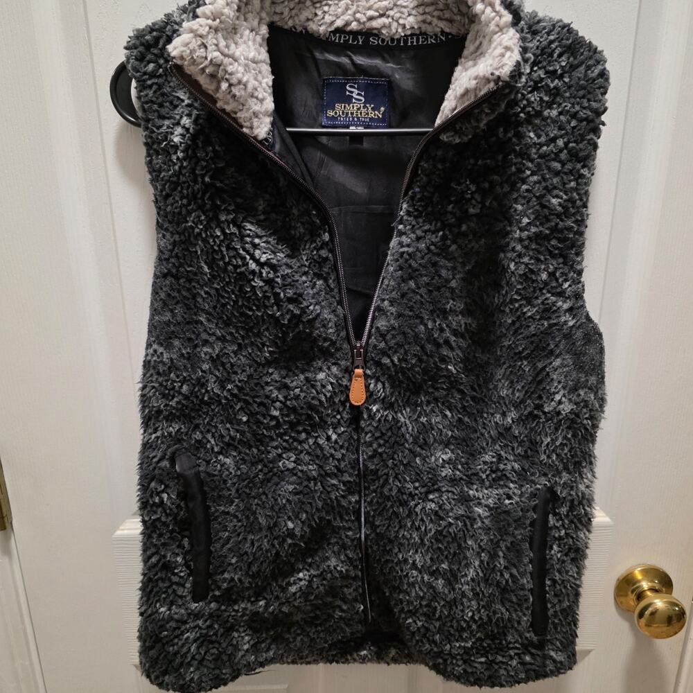 Simply Southern Full Zip Sherpa Fleece Vest Gray Black S